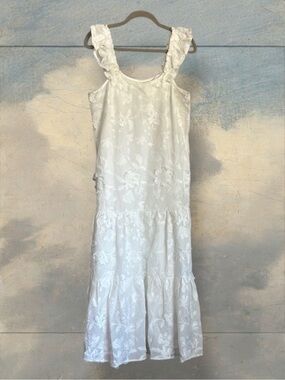 NWT BTFL-life dress Anthropologie Midi white 3D floral embroidery 100%‎ cotton L